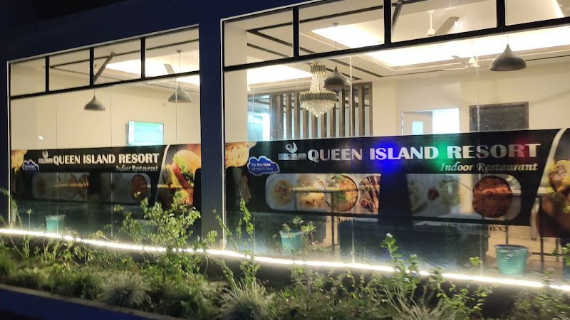 Queen island resort in Char Fasson