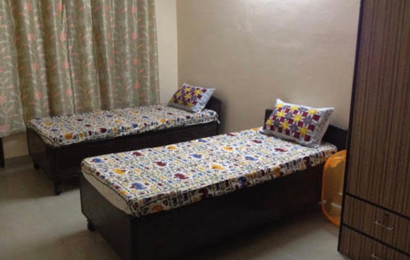 Pg in una crazy planet in Una