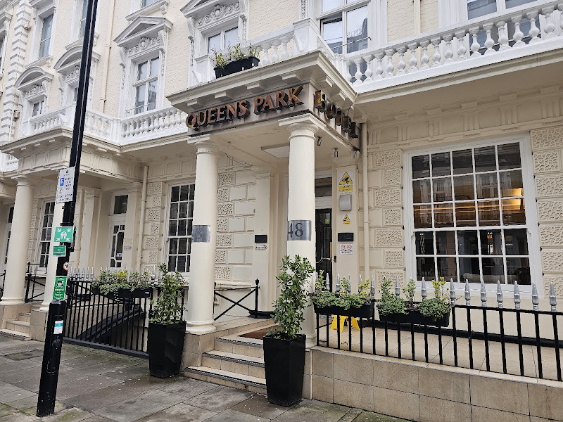 Queens Park Hotel