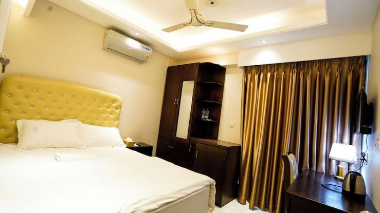 Dhaka hotel in Dhaka