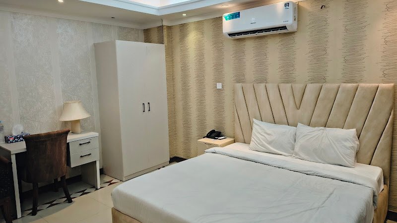 Sea Shell Palace hotel in Dhaka