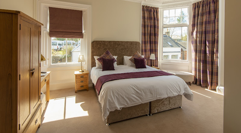 Dryburgh Arms Pub with Rooms – Melrose