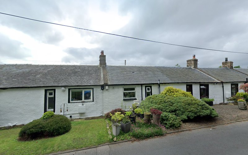 Honeysuckle Cottage hotel in Irvine