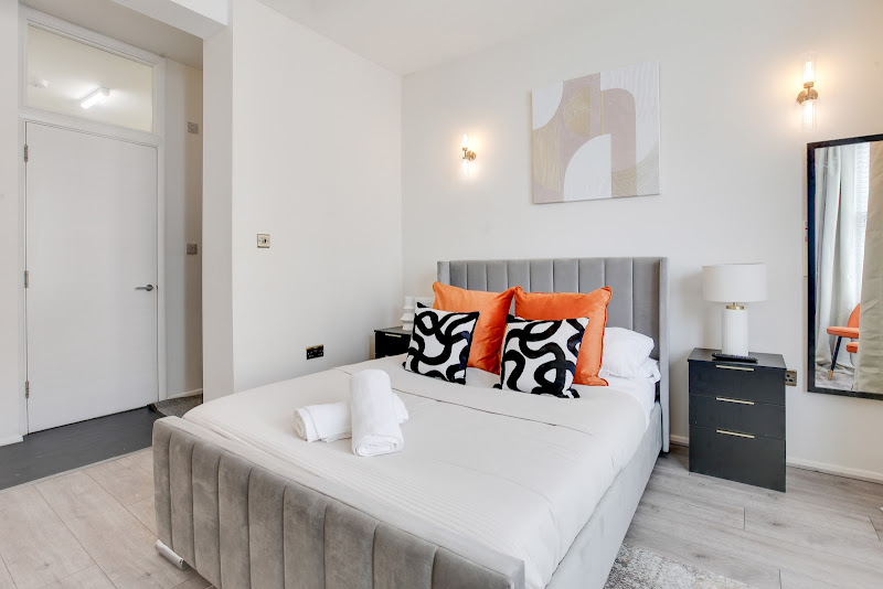 Luxiety Stays Serviced Accommodation &amp; Apartments Southend-on-Sea
