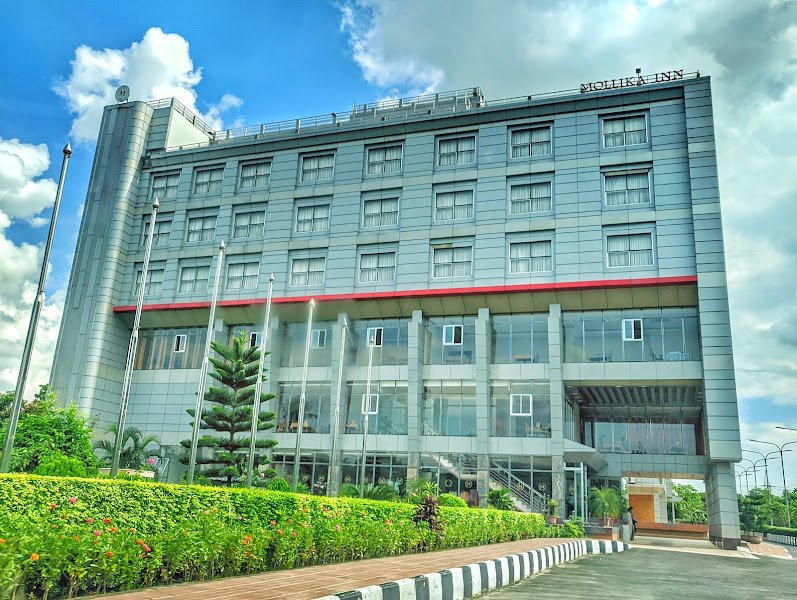 Mollika Inn in Naogaon