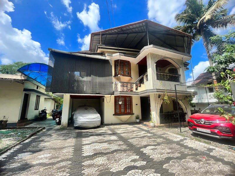 Hostel for Men in Aluva