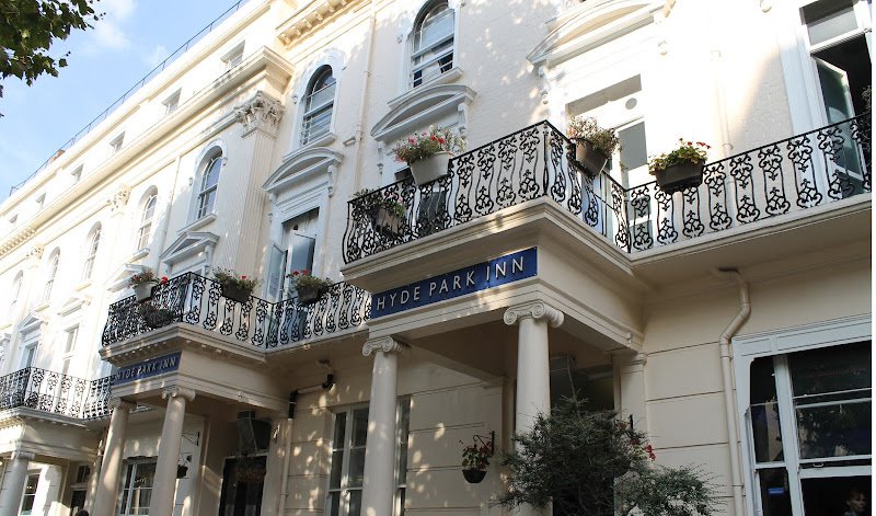 Smart Hyde Park Inn hostel in London
