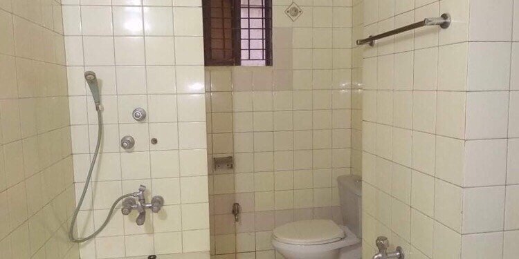 ছাত্রী হোস্টেল hostel in Dhaka