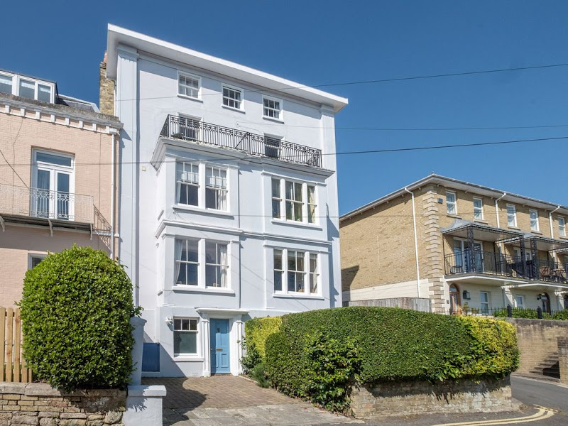 Cliffhanger Self Catering Accommodation