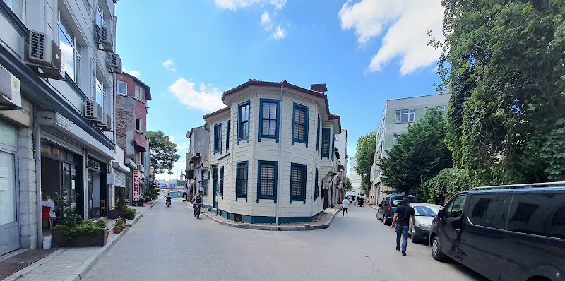 REESHA HOUSE Hostel in Cibali