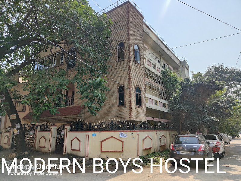 MODERN DLX BOYS / LADIES HOSTEL hostel in Visakhapatnam