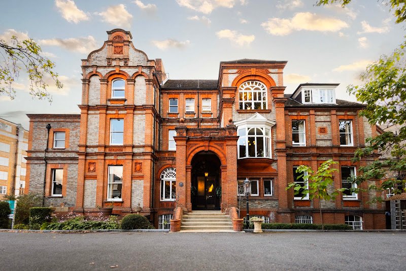 Palmers Lodge Swiss Cottage hostel in London