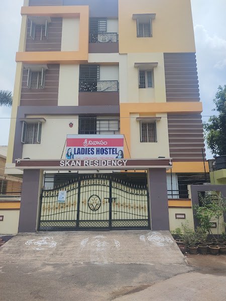 SRINIVASAM LADIES HOSTEL in Madhuravada