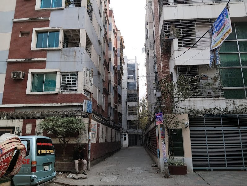 Hotel labbaik Dhanmondi hostel in Dhaka