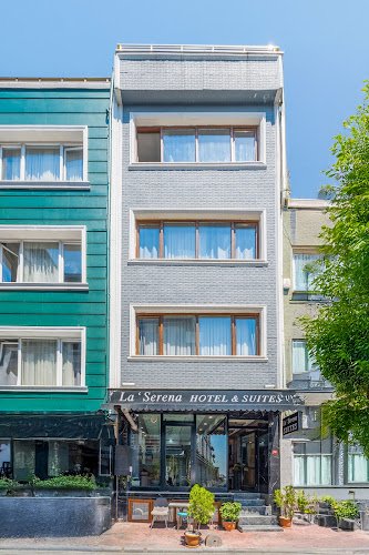 La Serena Hotel & Suites hostel in Kocatepe
