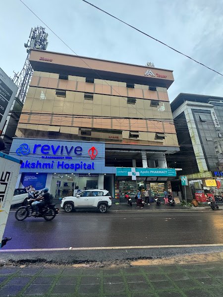 INFO HUB LADIES HOSTEL in Kochi, Kakkanad