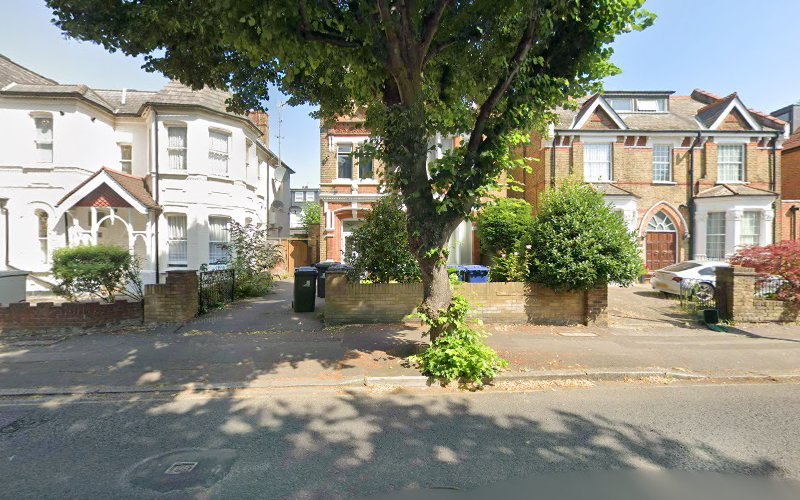 Excellent Ealing hostel in London