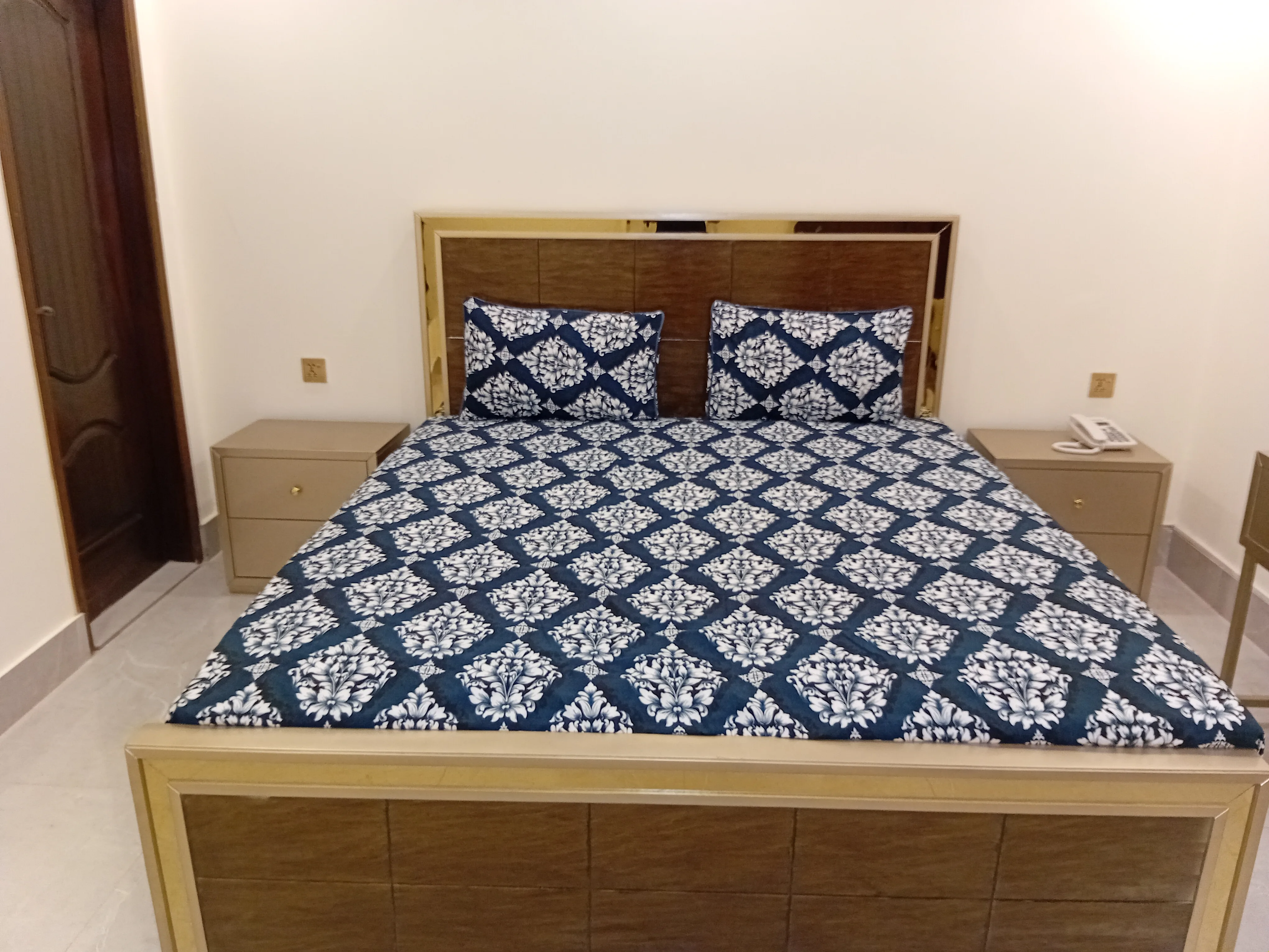 Room image 5
