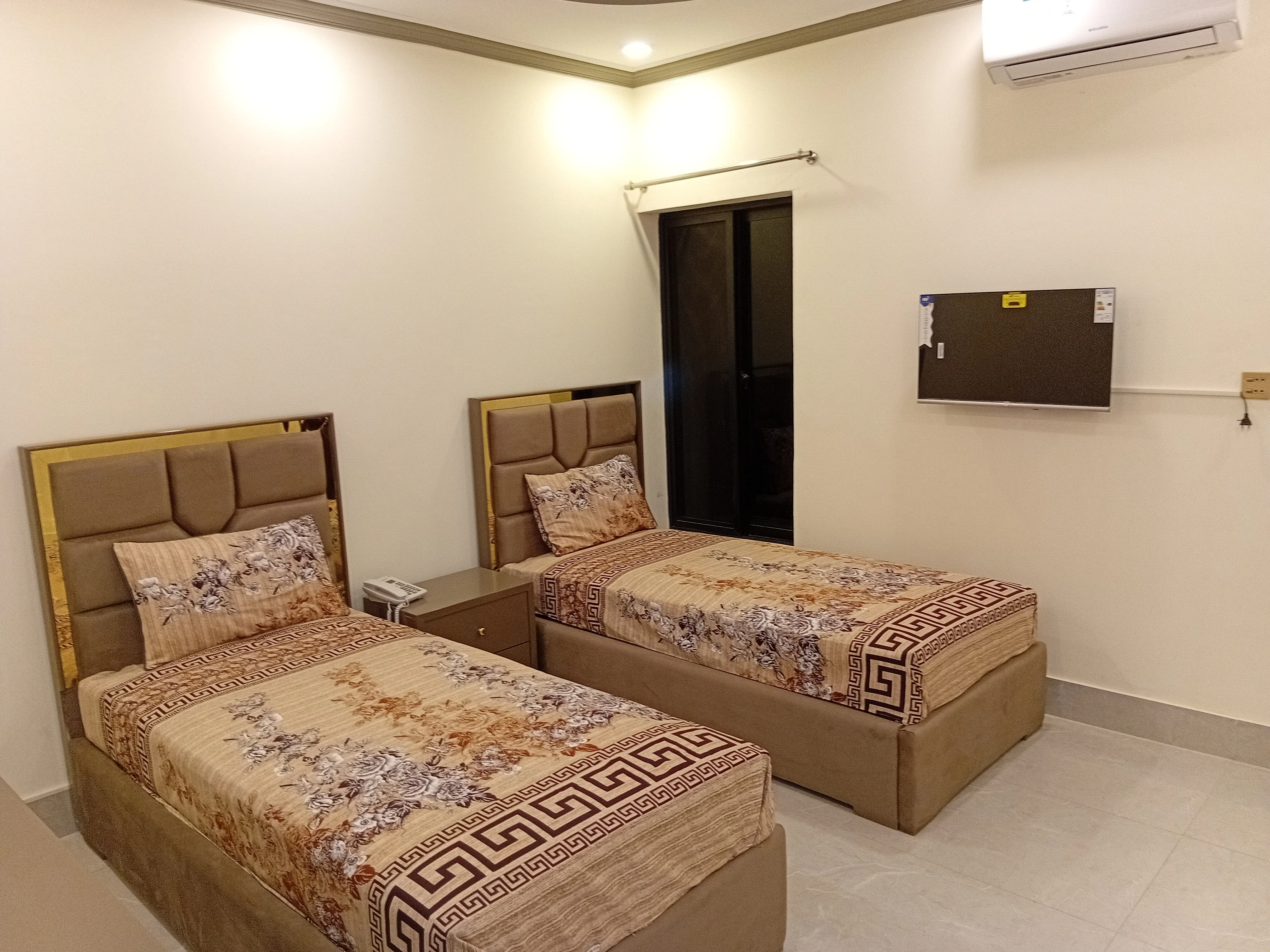 Room image 2