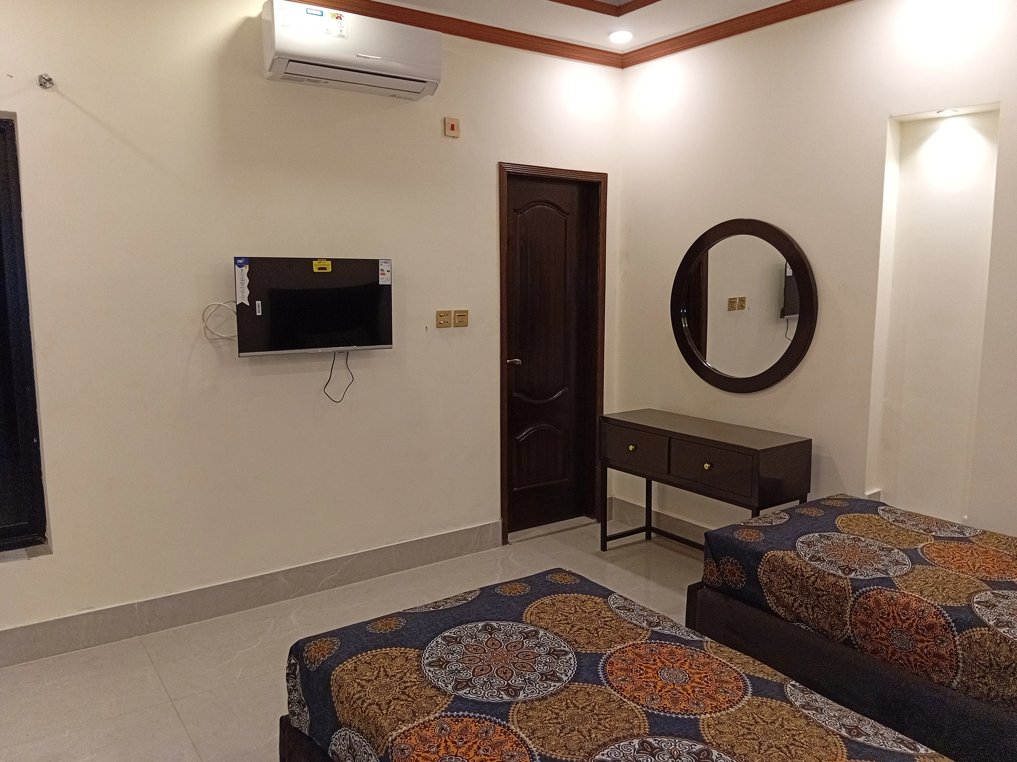 Room image 6