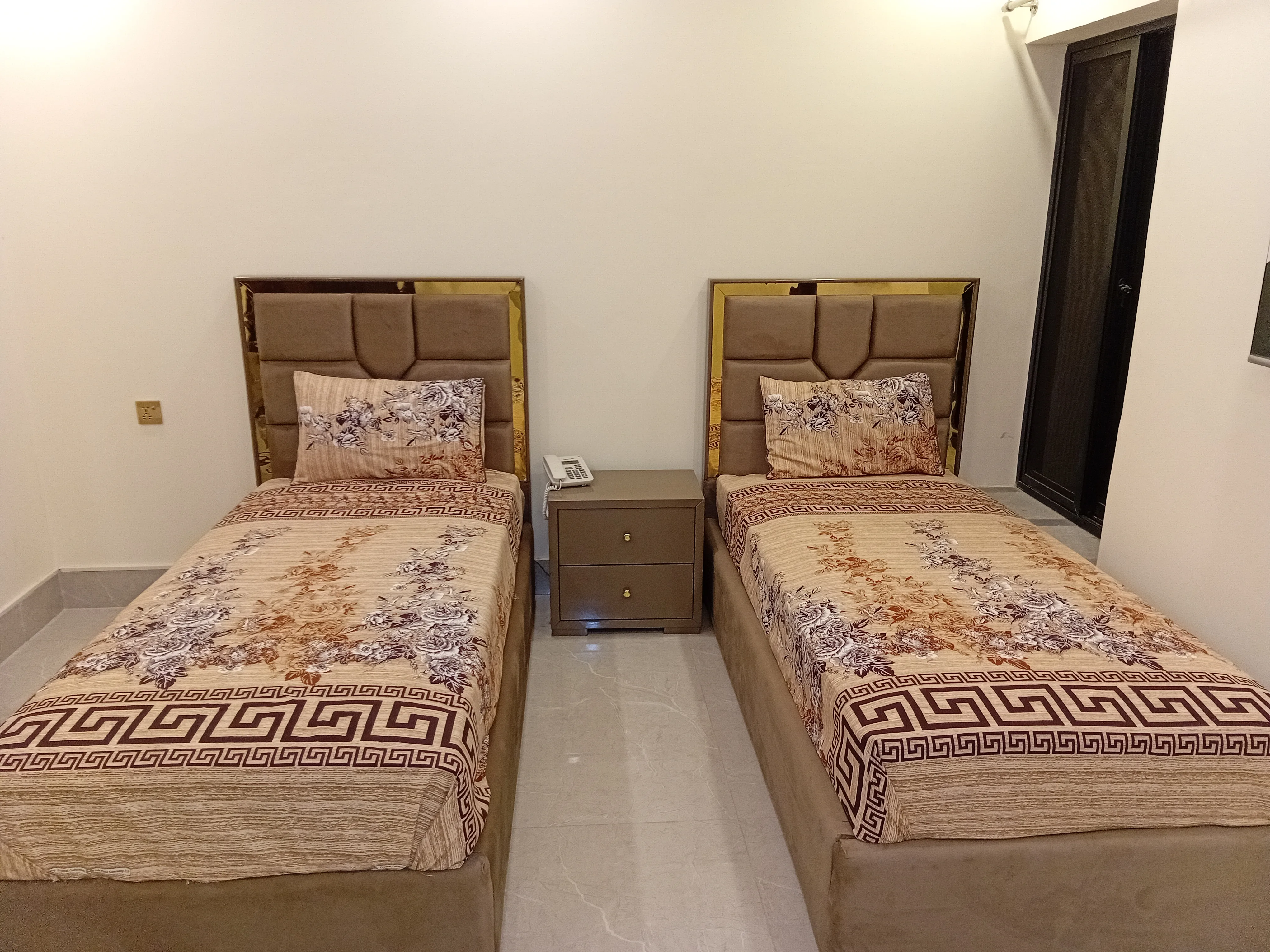 Room image 7