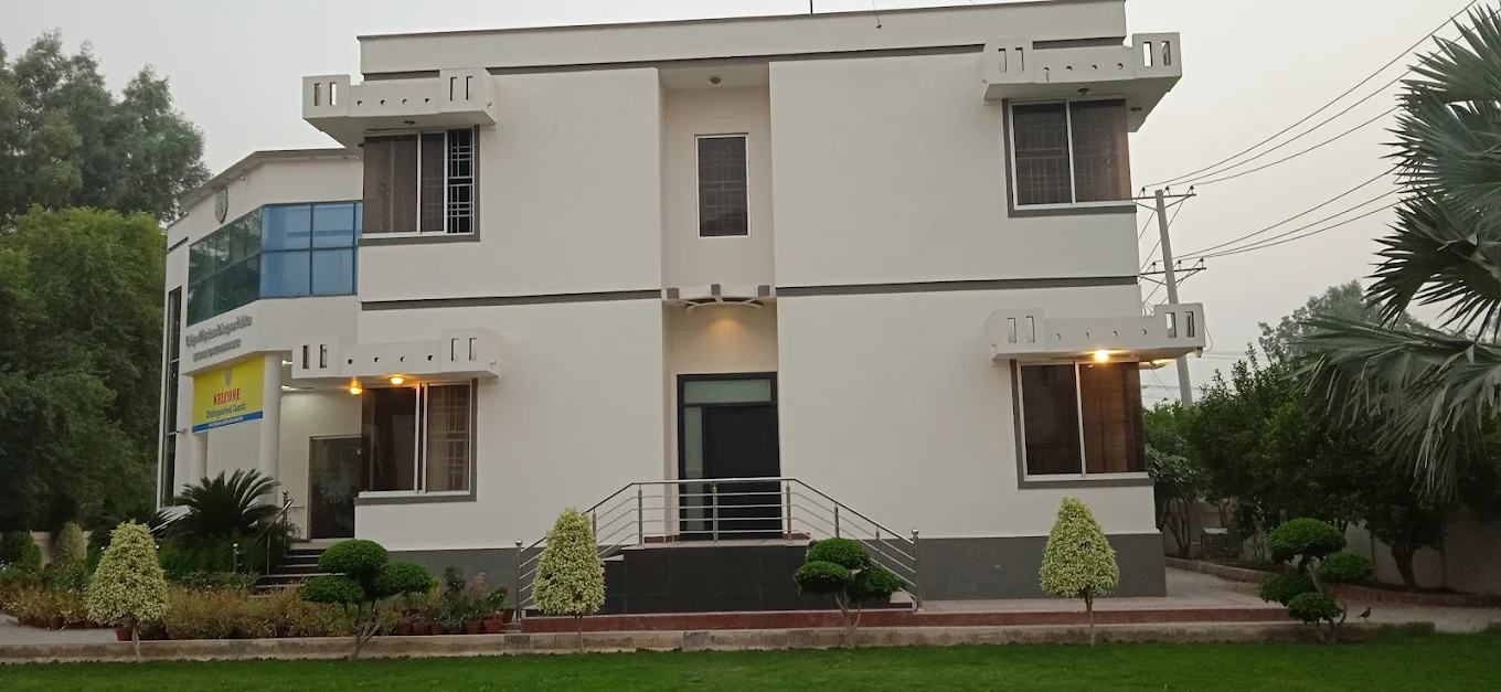 Hometown Boy's Hostel BWP — photo 4 of 4