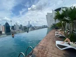 KL Skyline Hostel &amp; Rooftop Infinity Sky Pool — photo 2 of 4