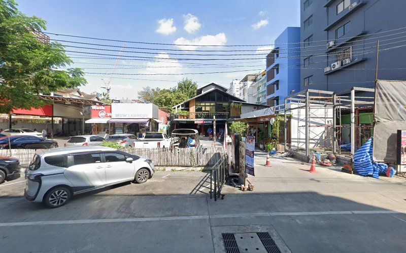 KruDam Gym Hostel in Khlong Toei