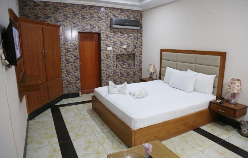 Deluxe Single Room King Hotel Multan